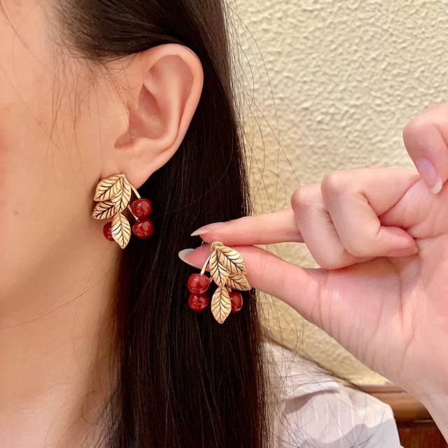 New YSL Saint Laurent earrings. Beauty can never rival the classic. Chanel from