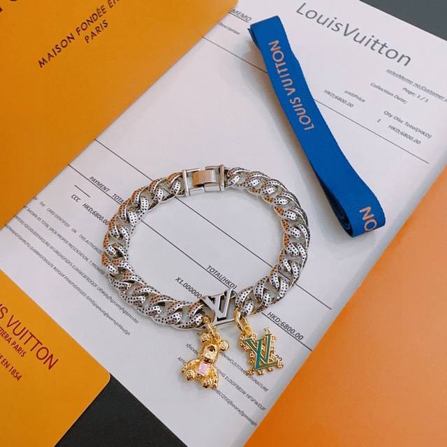 High-quality Louis Vuitton (LV) bracelet, original single item, new model, retro