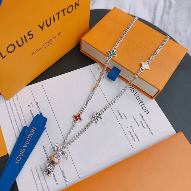Louis Vuitton (LV) necklace, original single item, new model, retro trendy fashi