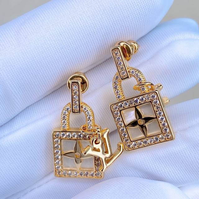 Exquisite Louis Vuitton LV White Mother-of-Pearl Lock Earring Set, 18K Gold Plat