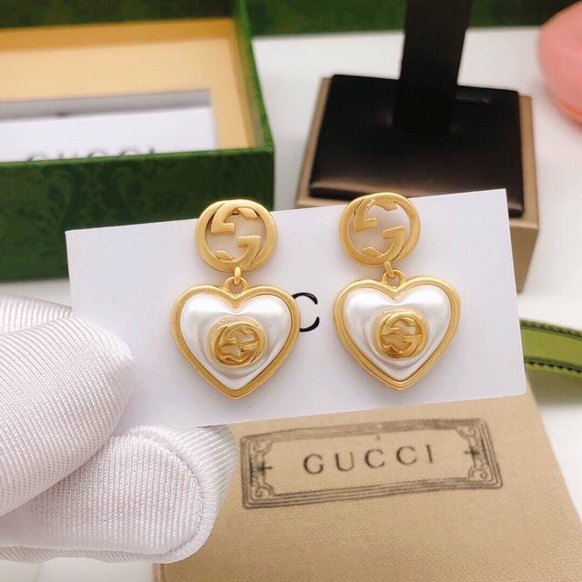 Item No. Ged0158 Gucci double G heart earrings, incredibly stunning and cool! Ne