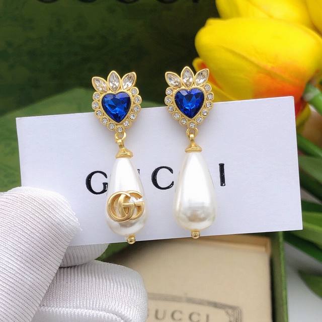 Item No. Ged0112 Today's Recommendation: Gucci Dripping Pearl Earrings Ddd