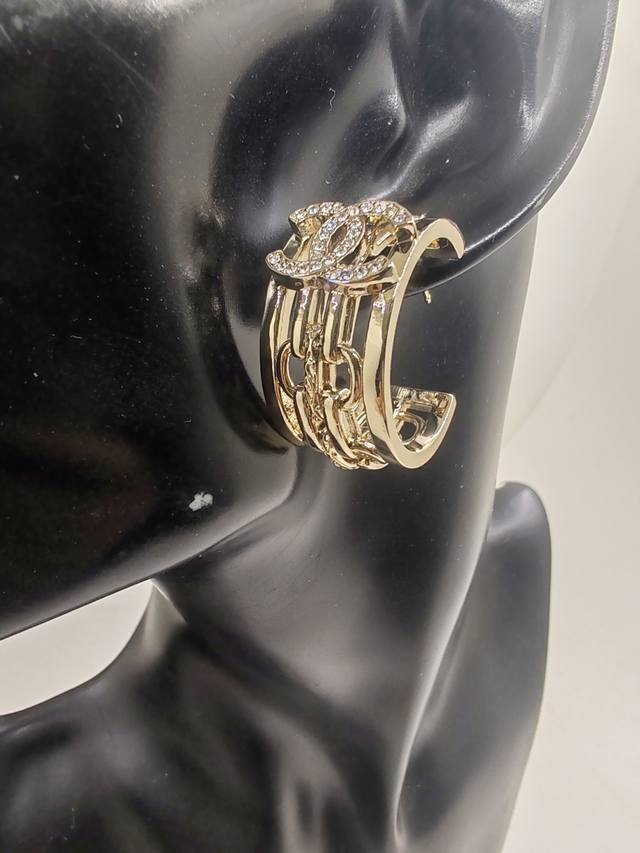 Ch*Nel Latest Light Gold Hollow Out Cc Ear Hooks, Same as Zp Brass Material Ddd