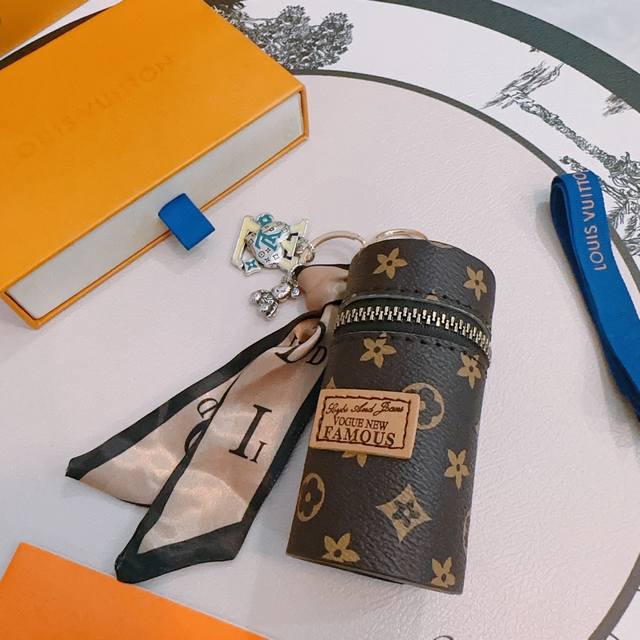 New Product Release: LV Keychain, LV Bag Buckle, Latest Bag Charm, Higher Grade,