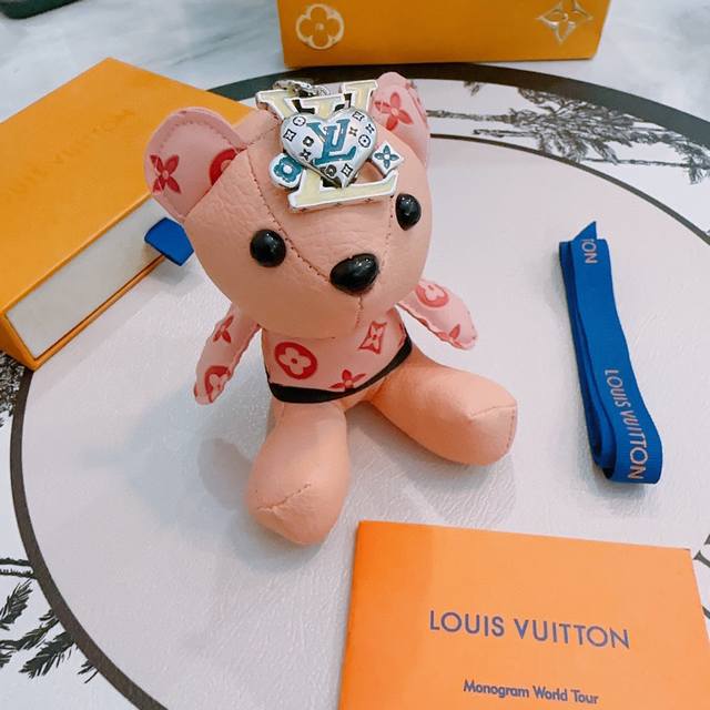 New Product Release: LV Keychain, LV Bag Buckle, Latest Bag Charm, Higher Grade,