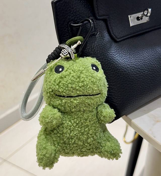 New Arrival Balenciaga Bag Charm Keychain Balenciaga's latest bag charm keychain