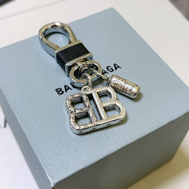 New Arrival Balenciaga Bag Charm Keychain Balenciaga's latest bag charm keychain