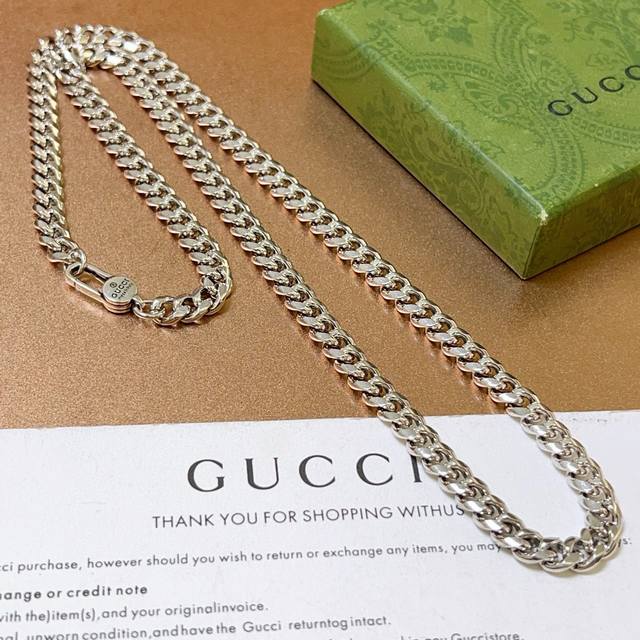 So cool! Gucci necklace, 2025 latest model, thicker chain, higher grade, celebri