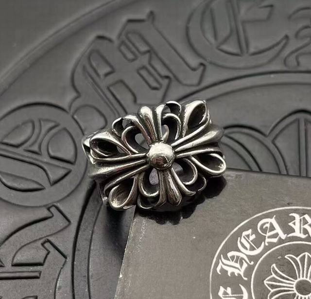 High-quality Chrome Hearts popular open cross flower ring, meticulous details an