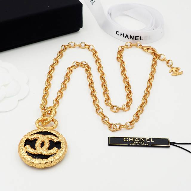 Small Chanel Auspicious Cloud Pattern Necklace Ddd