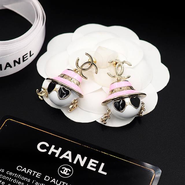 Chanel 2025 Fall/Winter New Doll Earrings (Ddd)