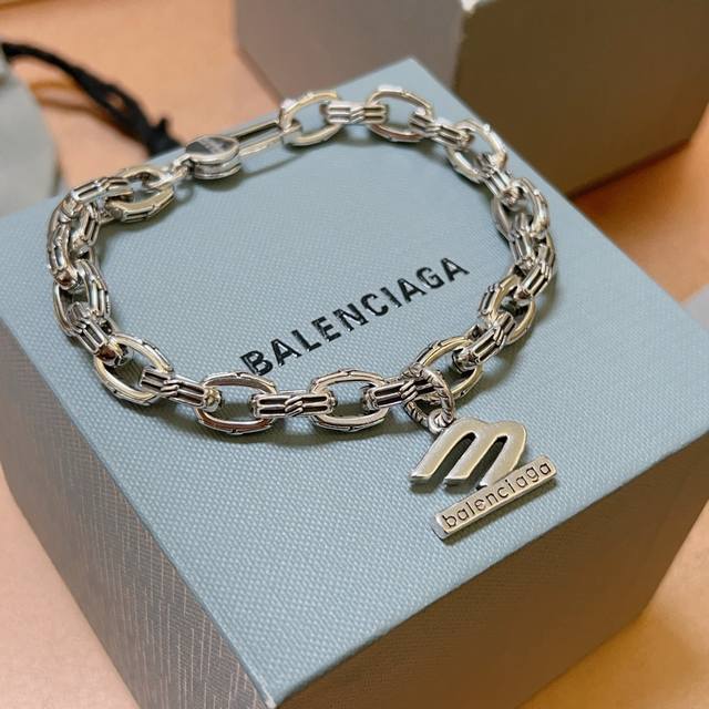 Original Balenciaga bracelet, brand new, identical to those in boutiques. A hot-