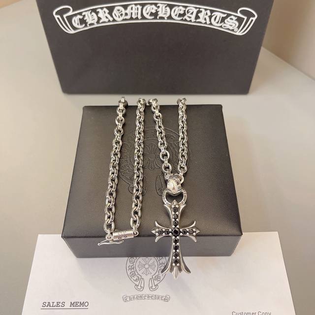 This is so cool! The latest Chrome Hearts necklace is amazing! We won't release
