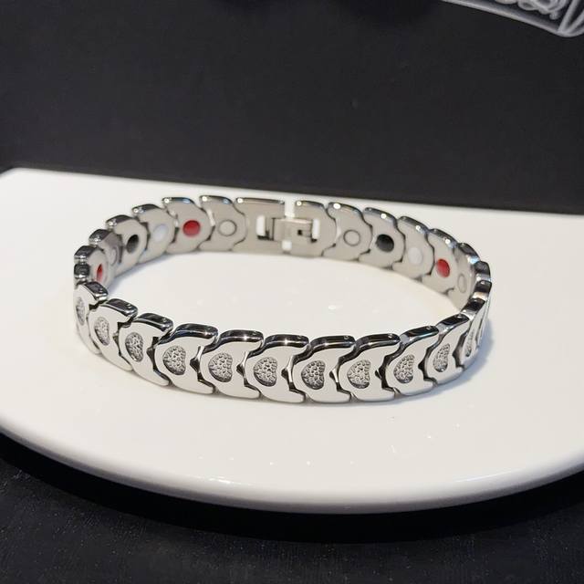 New boutique quality Chrome Hearts bracelet with embossed design and unique patt
