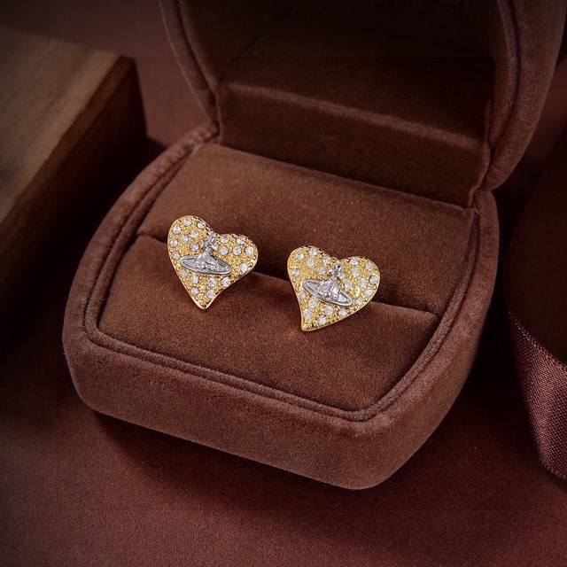 UK proxy purchase: Vivienne Westwood Saturn earrings. Elegant and sophisticated