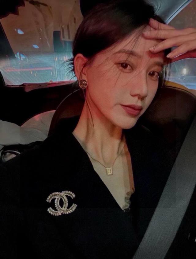 Chanel's newest brooches are now available at boutiques. Chanel brooches are the