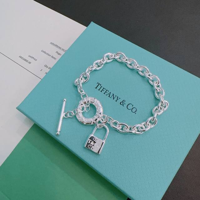Tiffany & Co. boutique fine silver version bracelet, celebrity style, retro dist