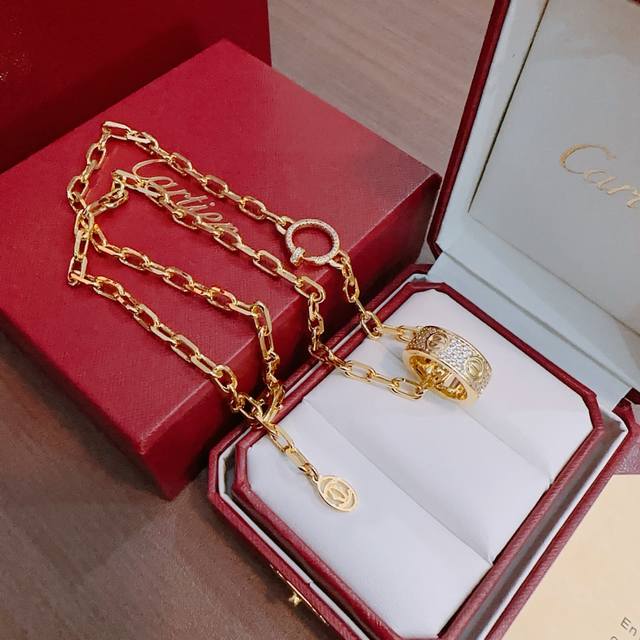 New Cartier necklace with diamonds, V gold series, perfect condition, unparallel