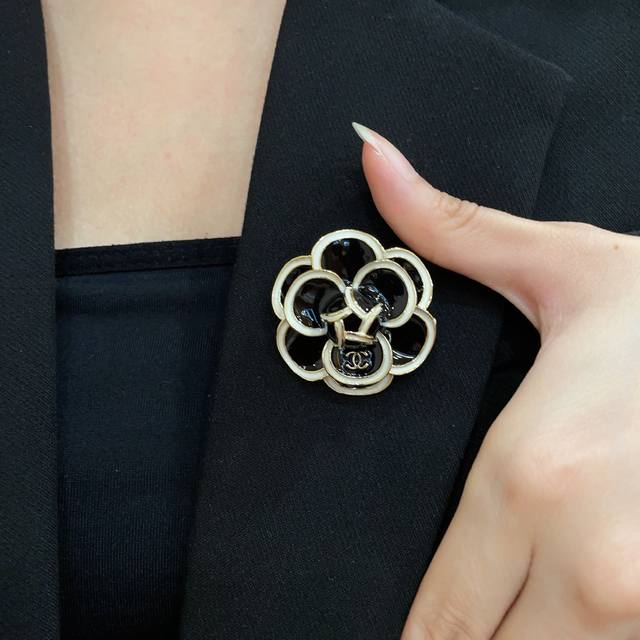 Chanel's newest brooches are now available at boutiques. Chanel brooches are the