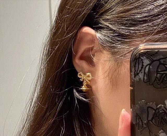 Vivienne Absolutely a must-have! The Pure Royal Crown is a classic symbol, its s