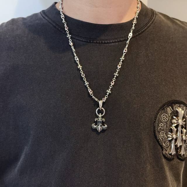 New boutique quality Chrome Hearts classic retro pink diamond cross necklace wit