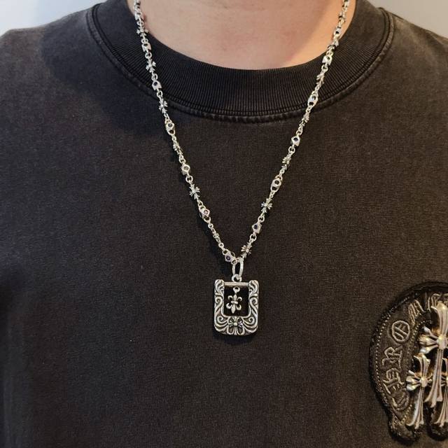 New boutique quality Chrome Hearts classic retro blue diamond cross necklace wit