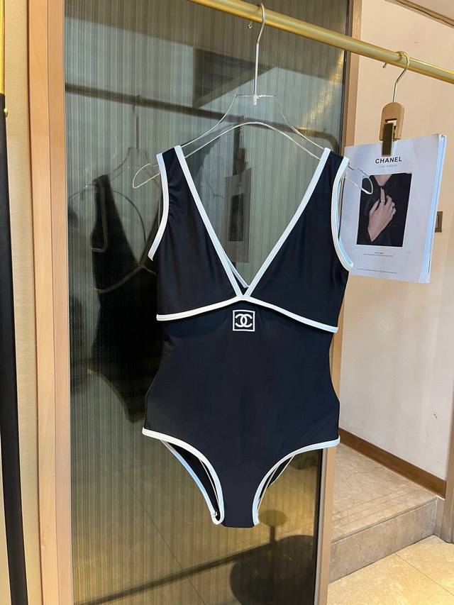 Special Offer Chanel One-Piece Swimsuit Suitable for various occasions