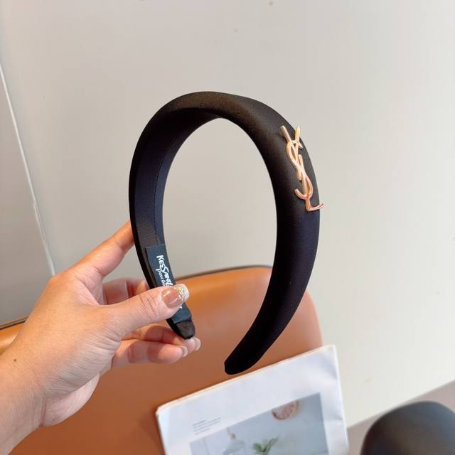 Includes packaging. New Saint Laurent trendy high-end satin headband, smooth spo