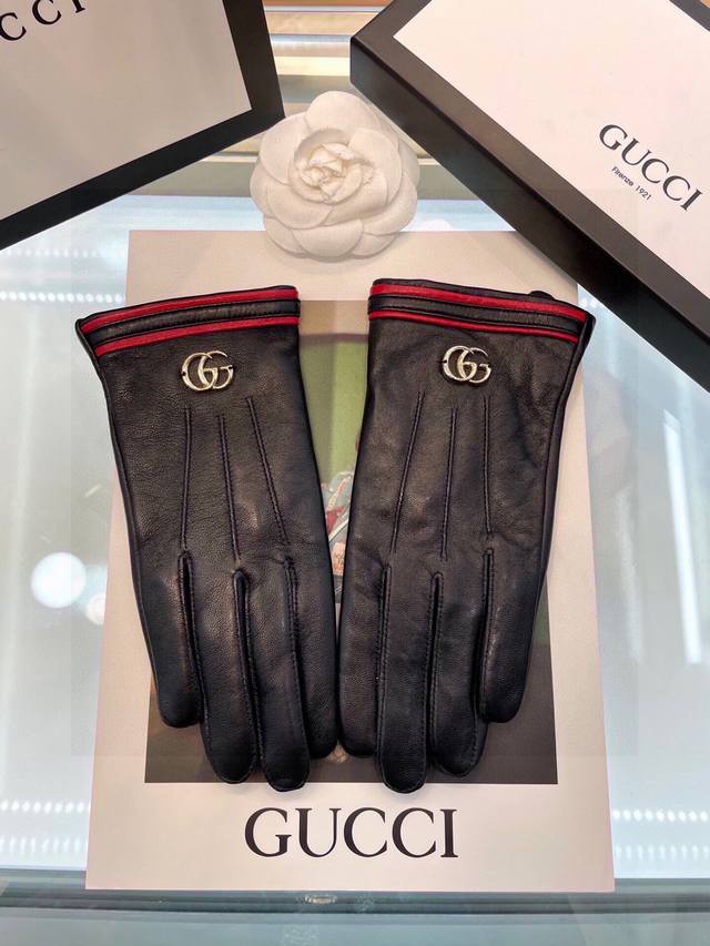 Gucci New Women's Gloves, Premium Lambskin Leather, Ultra-thin, Soft, Comfortabl
