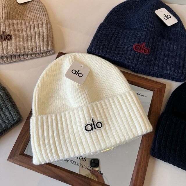 Alo New Beanie Ddd