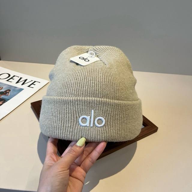 Alo New Knitted Beanie Ddd