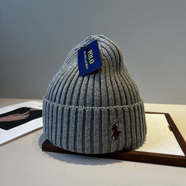 Polo's new knitted beanie Ddd