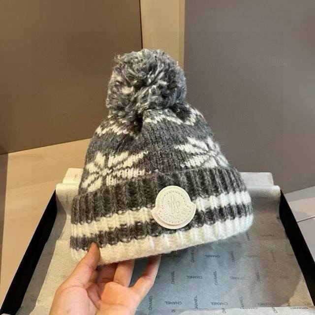 Moncler New Knitted Beanie, Fleece Lined Ddd