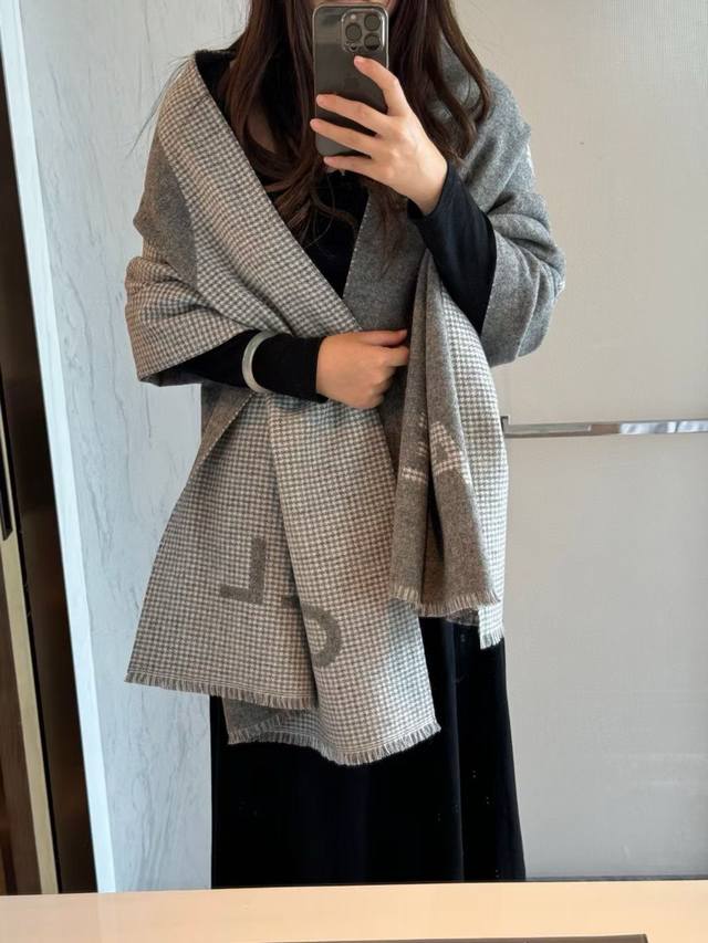 Chanel overstock new 23B houndstooth color-blocked cashmere scarf, directly from