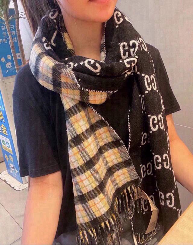 Gucci's latest reversible scarf, unisex, two-way design, featuring six different