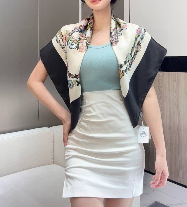 2025 Spring Collection Hermes "Magnificent Reins Floral Edition" 1. Material: Mu