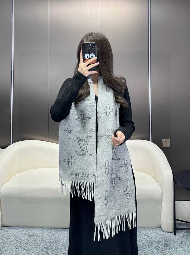 New reversible scarf, Mahina Flight Mode. One side features a jacquard woven des