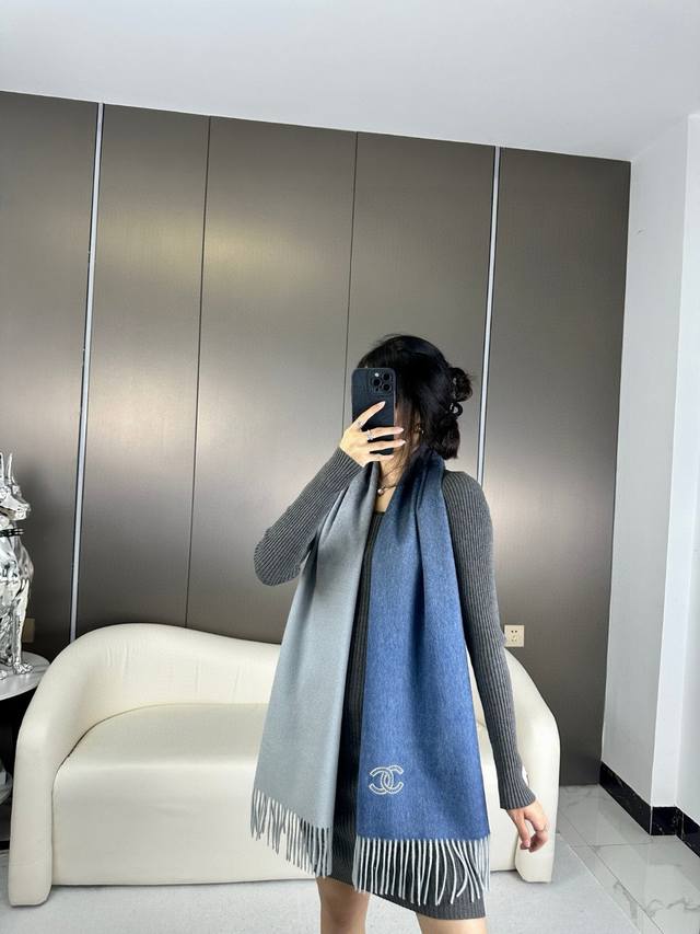 Chanel Gradient Color Paris Fashion Show Business Men's and Women's Double-Sided