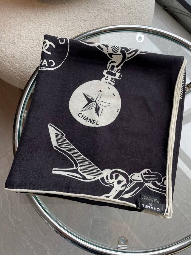 Chanel To paraphrase a line from Wang Zengqi's "Human World and Plants": "Gently