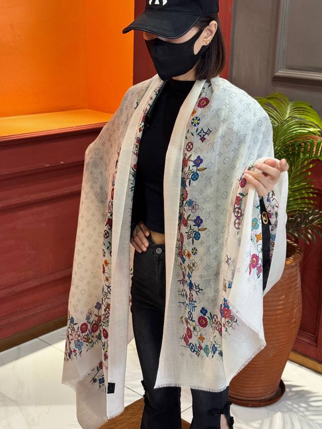 2025 New Arrival - LV x Tm Monogram Superflat Flowers Handkerchief, made with th