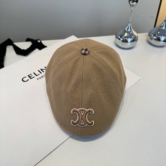 Celine wool cap with front visor, unisex, Ddd