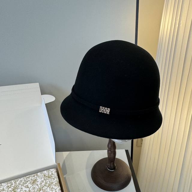Black Dior Fall/Winter Wool Bucket Hat. A very stylish design! A different style