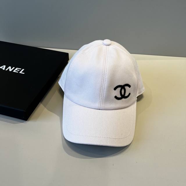 Chanel official new baseball cap, classic and simple design, fashionable and cas