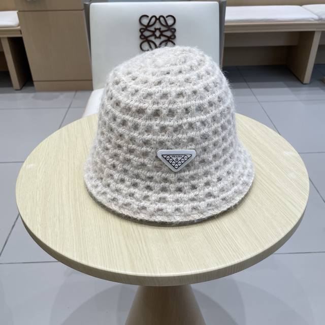 Prada double-sided versatile openwork understated retro warm ear-covering autumn