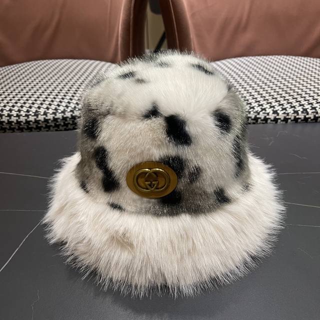 Gucci Leopard Print Plush Mongolian Hat, Fashionable and Versatile, Autumn and W