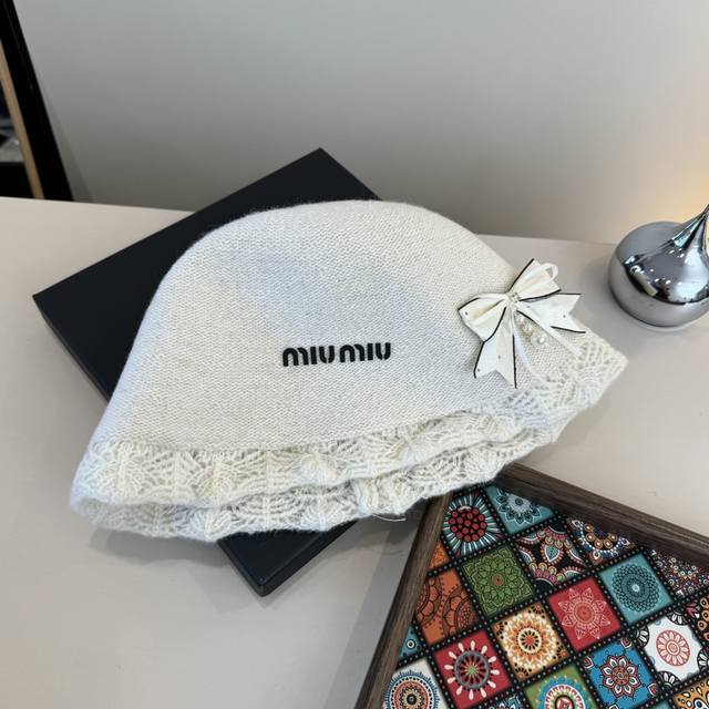 Miumiu new hand-knitted hat, head circumference 57cm Ddd