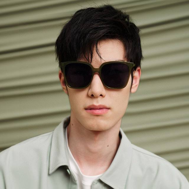 Gucci couple's style, classic square frame design, flattering for all face shape