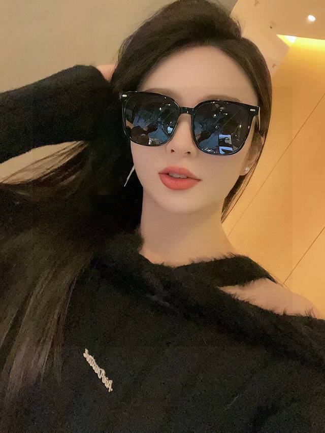 Gucci Gg round frame sunglasses, perfect quality, unique design, suitable for al