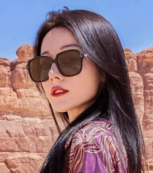 Gucci 2025 Spring New Trendy Hot Selling Fashion Square Frame Polarized Sunglass