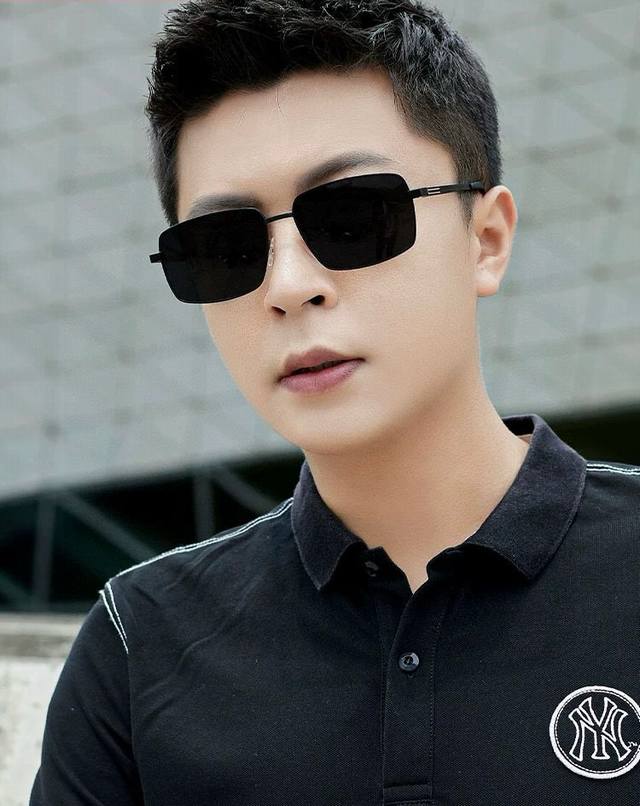 Gucci Men's Colorful Aviator Polarized Sunglasses. Material: High-definition nyl